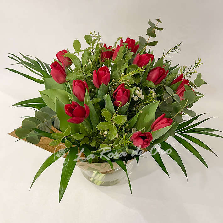 Ramo de Tulipanes Rojos - Floristería La Rosa de Oro