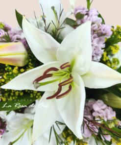 ramo-liliums-margaritas-matthiolas_2