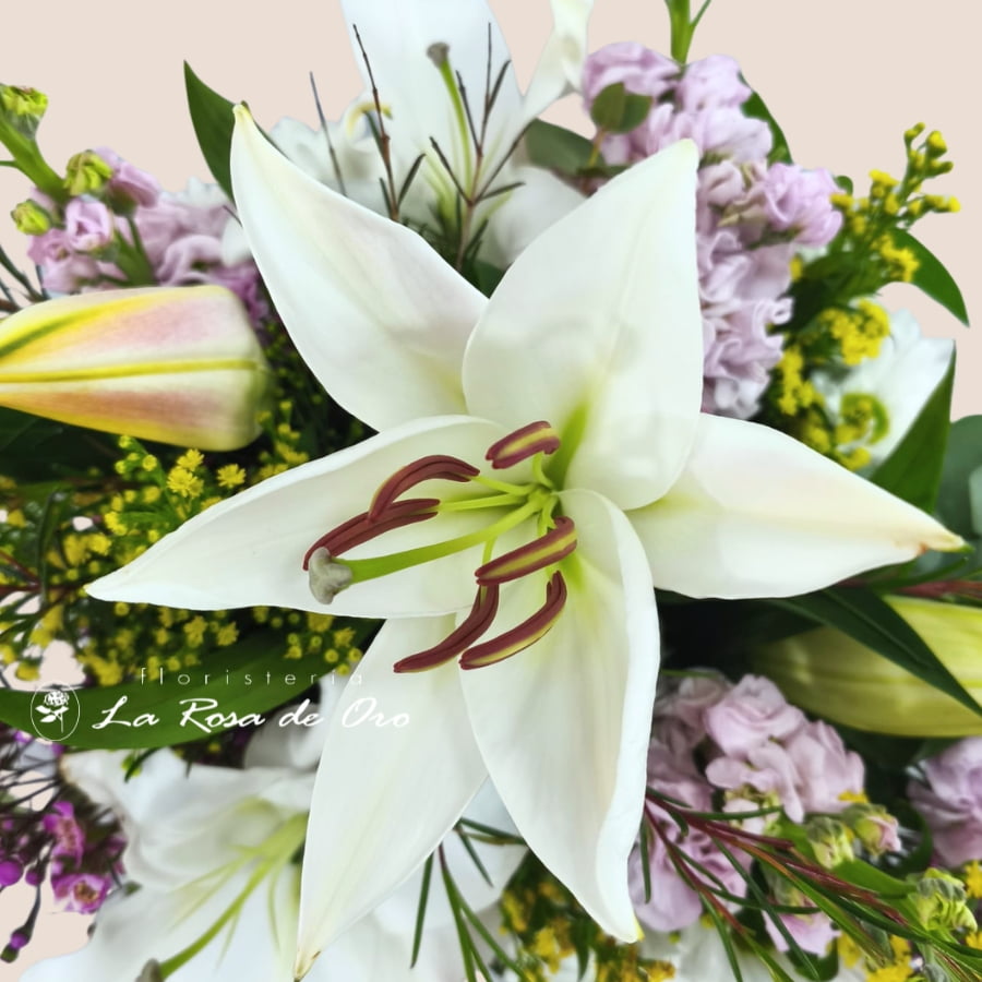 ramo-liliums-margaritas-matthiolas_2