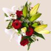 ramo-liliums-blancos-rosas-rojas
