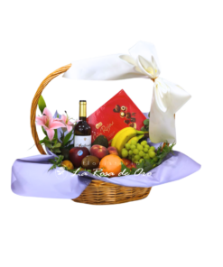 Gran Cesta Gourmet de Oro, Frutas, vino y bombones floristeria Gran Cesta Gourmet de Oro, Frutas, vino y bombones floristeria