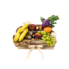 Un Regalo Saludable: cesta de frutas frescas con flores y bombones